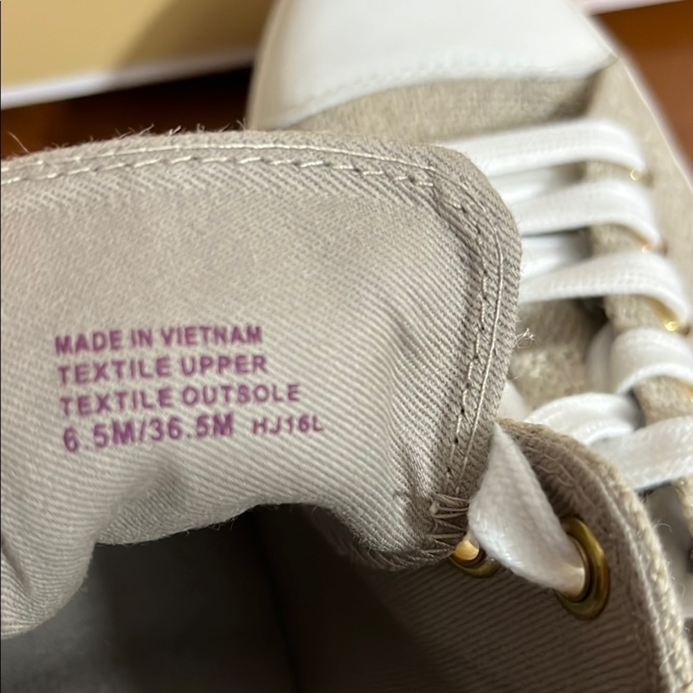Michael Kors Platform Sneakers (Size: 6.5) NWOT - Picture 5 of 7